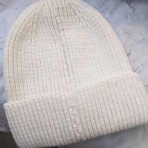 White/cream Trouve beanie